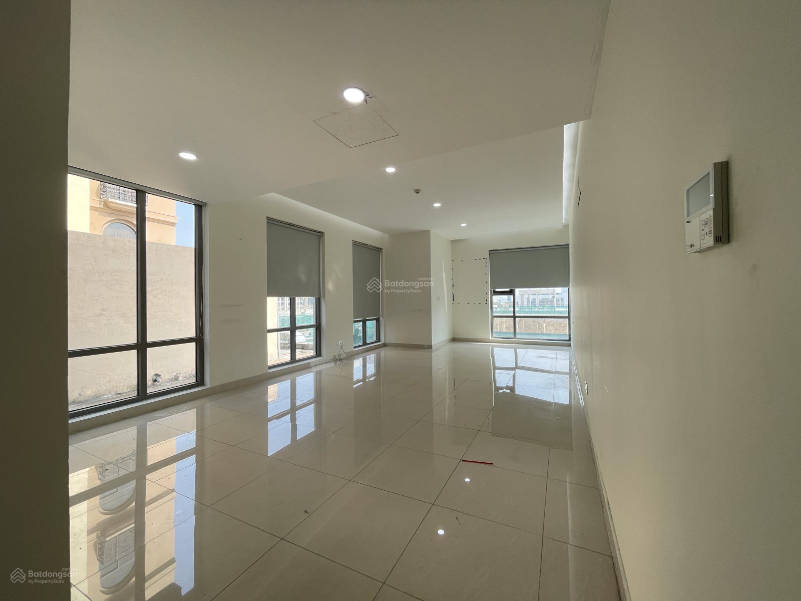 Cho thuê văn phòng Phú Mỹ Hưng 73m2, giá 22 triệu căn góc 2 view nhận VP ngay. LH 0937 379 ***