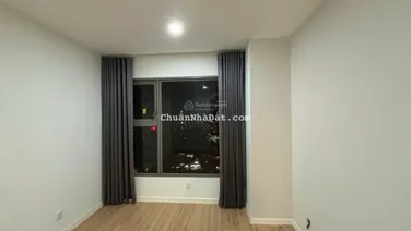 Cho thuê căn hộ 66m2 có 2 phòng ngủ, 2 WC An Gia Skyline, giá 9 triệu/tháng, nhà có rèm