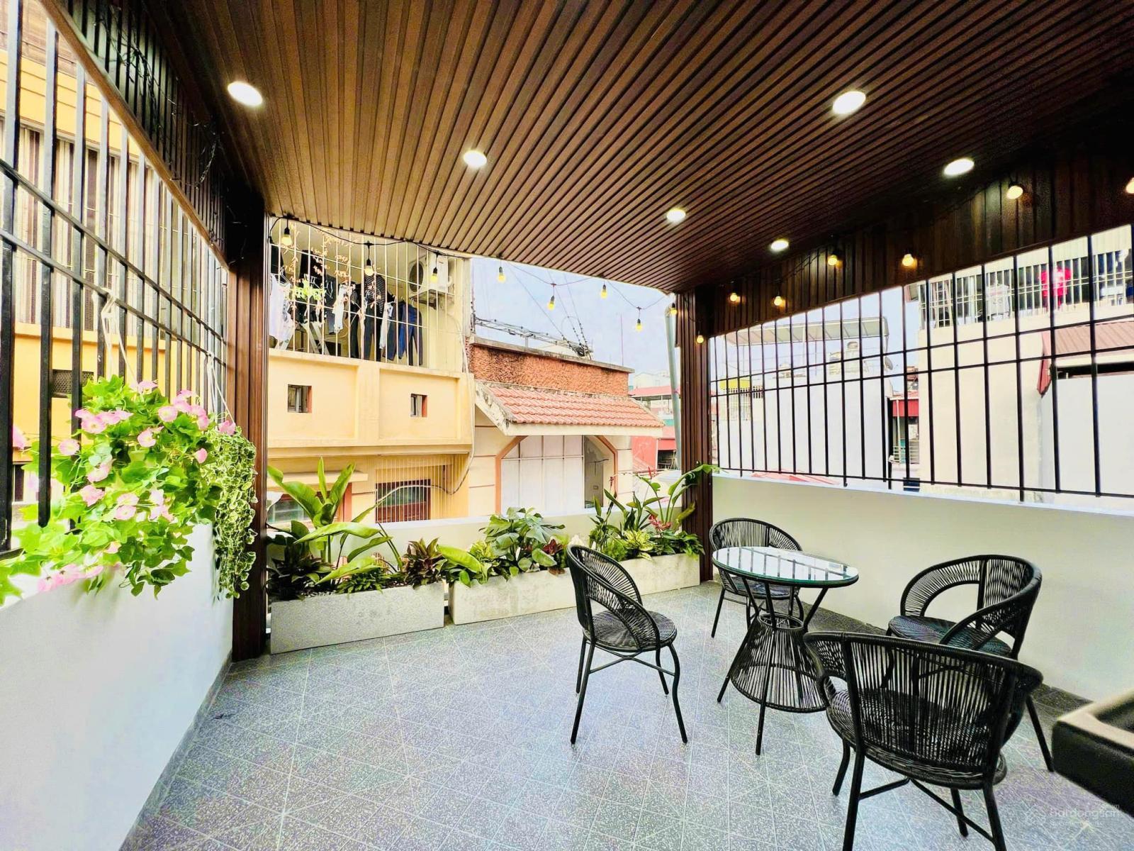 Nhà đẹp như khách sạn ngõ nông, cách phố vài bước Bùi Xương Trạch 46m2 chỉ 9.29 tỷ