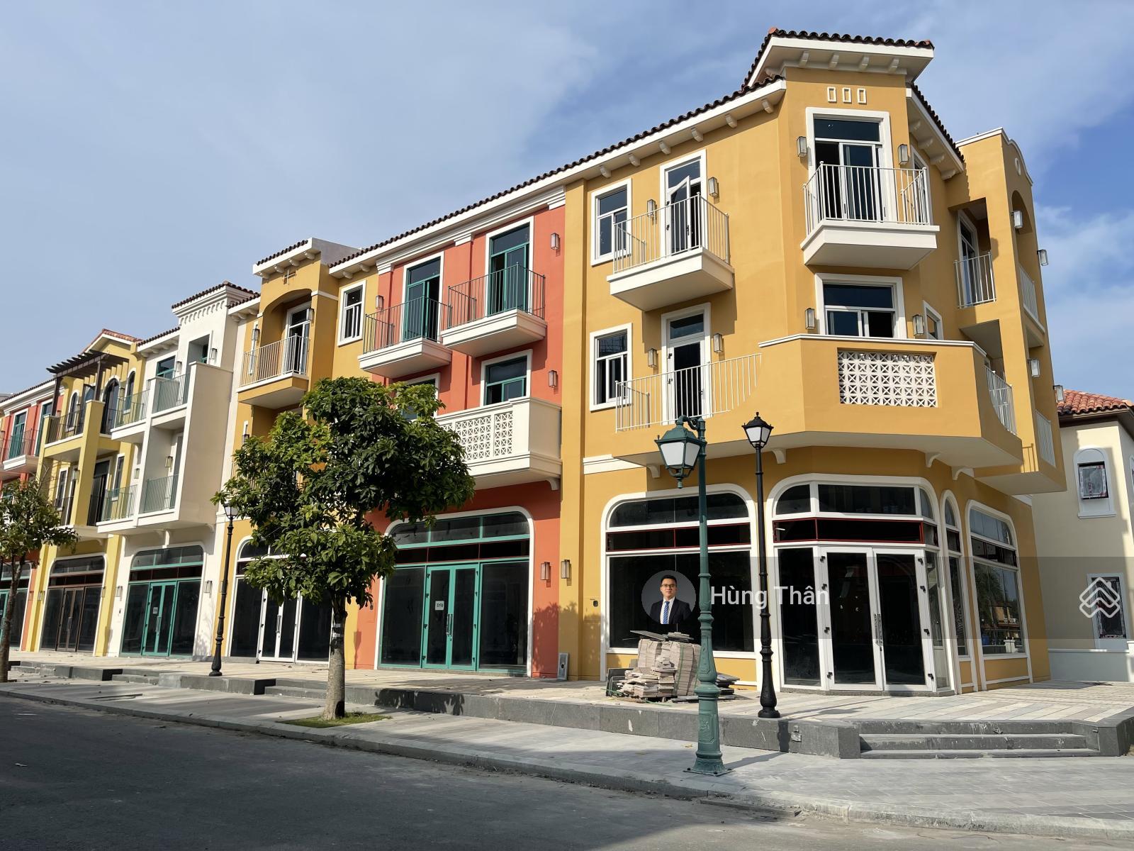 Chính chủ gửi bán hơn 200 căn villas vị trí đẹp, sẵn nhà sử dụng được ngay tháng 7/2025 Chính chủ gửi bán hơn 200 căn villas vị trí đẹp, sẵn nhà sử dụng được ngay tháng 7/2025