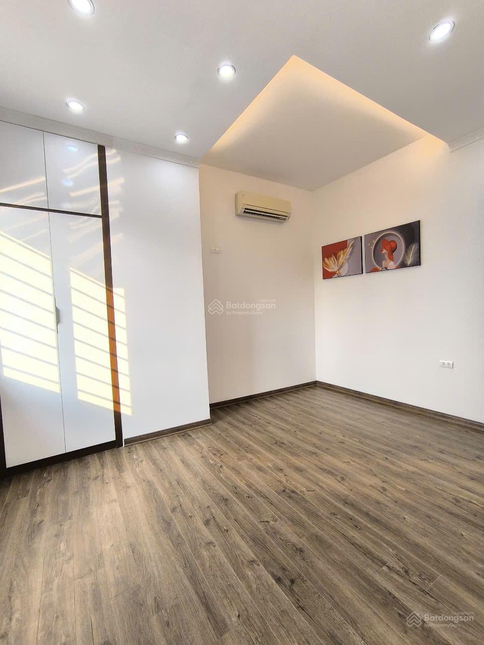 Bán căn hộ 75,1m2 - 2PN tòa 71 Nguyễn Chí Thanh. Giá hơn 5,35 tỷ