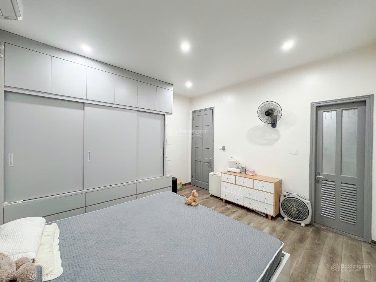 Bán chung cư Ellipse Tower, Trần Phú, Hà Đông 65m2, 2 phòng ngủ, 2 vệ sinh, giá rẻ