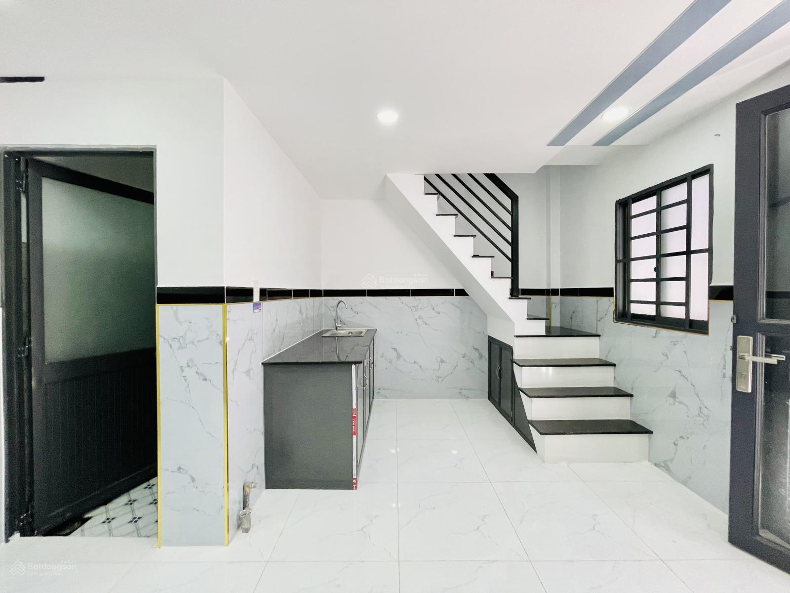 Tôi chính chủ cần bán nhà ngay chợ Xuân Thới Thượng, Hóc Môn 32m2