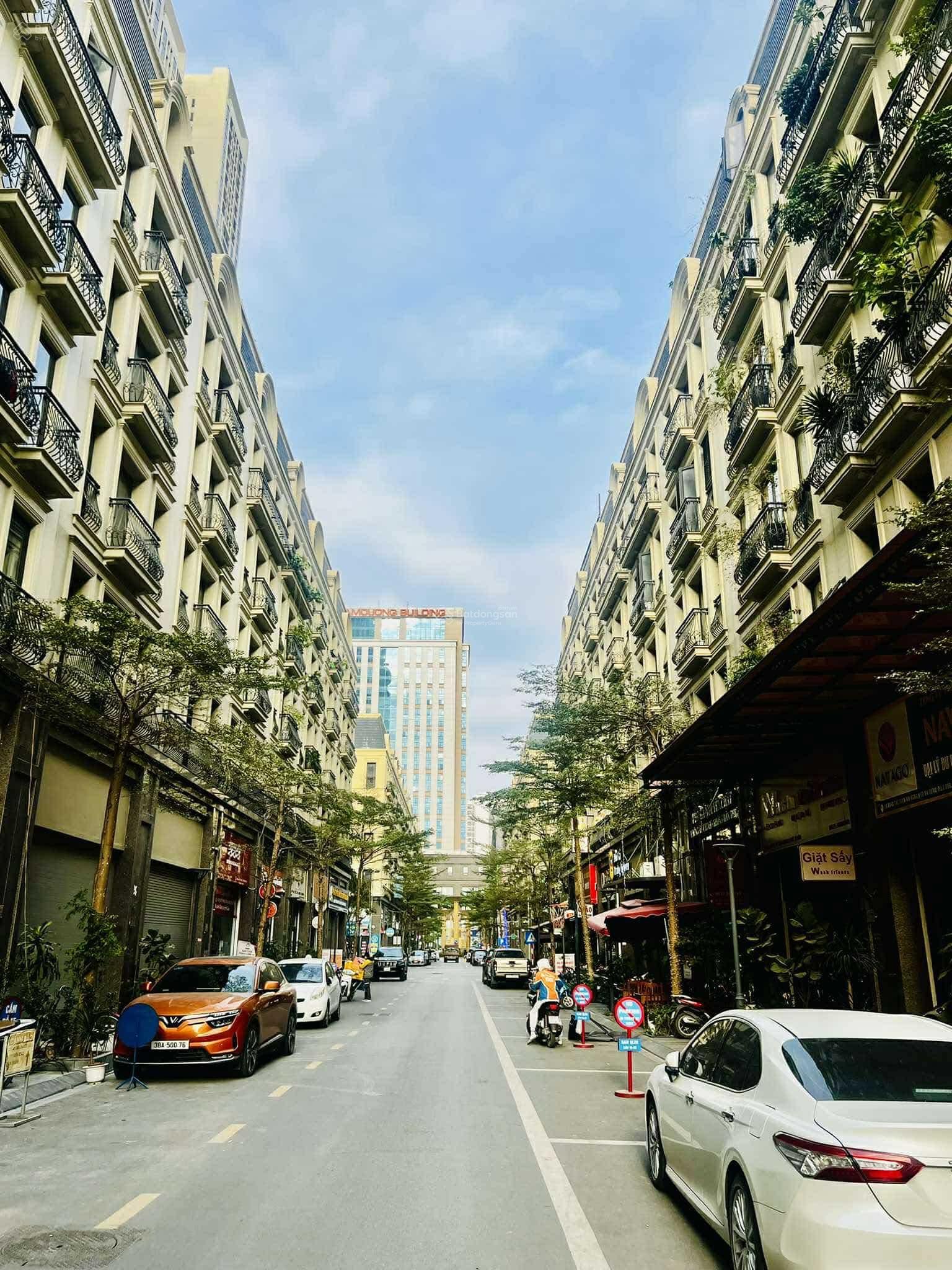 Bán gấp toà nhà The Terra An Hưng, 94m2 x 8 tầng mặt tiền siêu vip 6,5m. Ngay mặt phố Tố Hữu Bán gấp toà nhà The Terra An Hưng, 94m2 x 8 tầng mặt tiền siêu vip 6,5m. Ngay mặt phố Tố Hữu