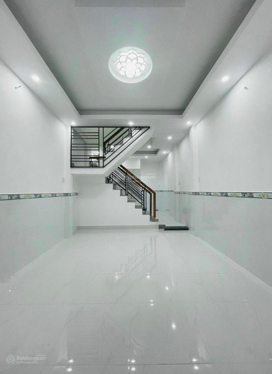 Cần cho thuê nhà MT 50A Bàu Cát 3 P. 14 Q. TB gần khúc Nguyễn Hồng Đào