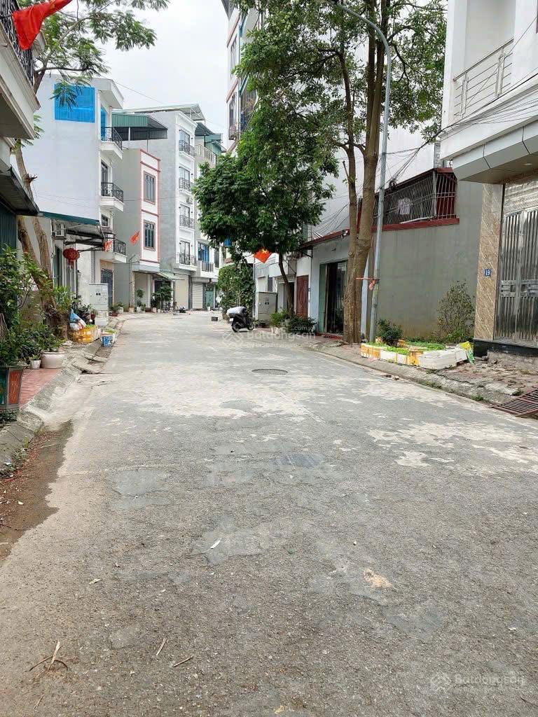 Chính chủ cần bán nhà tái định cư Lạc Thị 5 tầng, ô tô đỗ ngày đêm