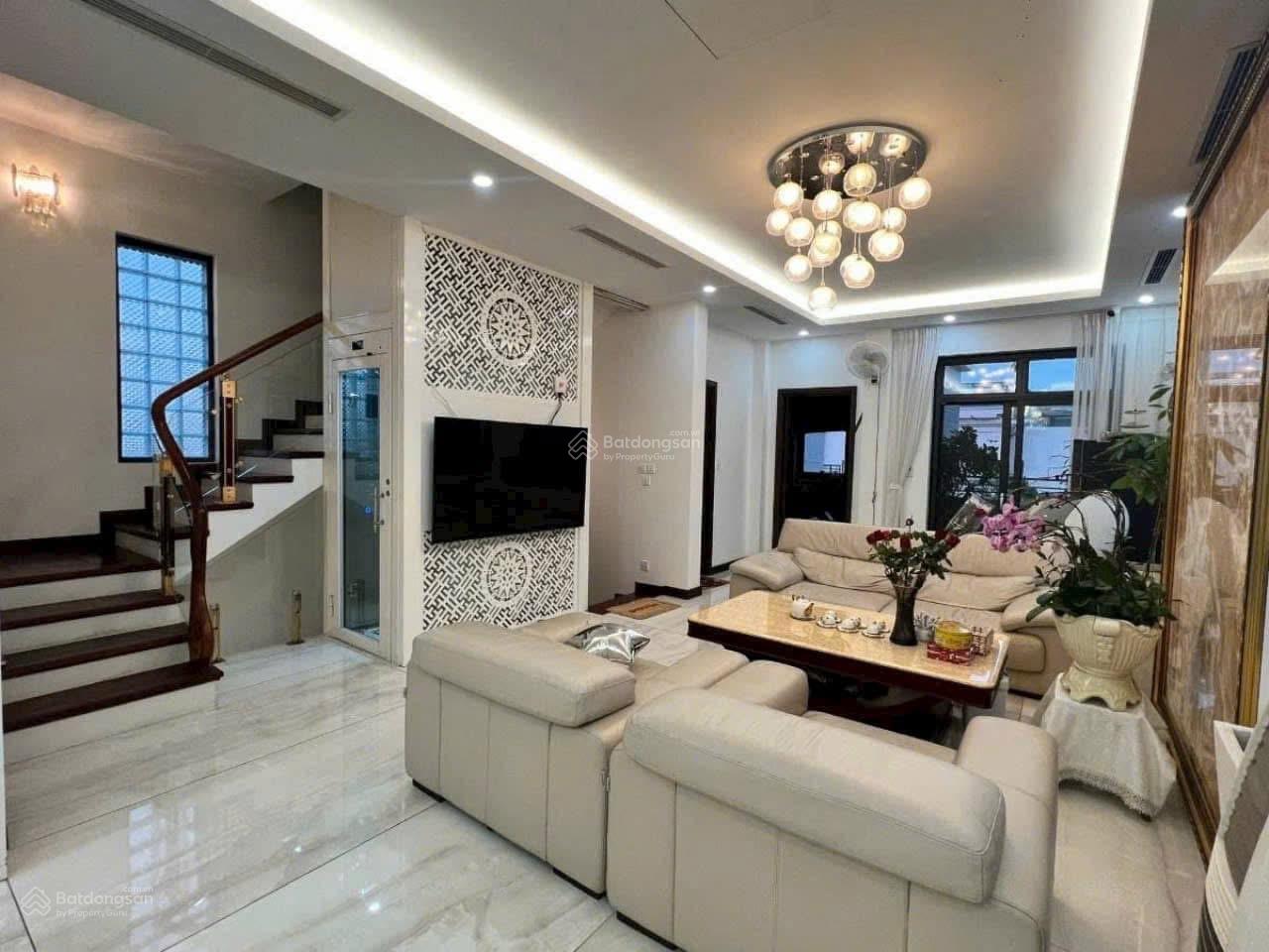 Bán gấp biệt thự song lập H7 tại KĐT Starlake, 6xx triệu / m2, 270m2, đẹp, tiện ích