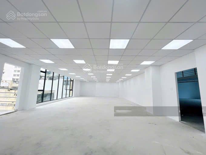 Building Góc 2MT Nguyễn Trãi Bến Thành Quận 1 - 15x30m - 2H10 Tầng - HĐT: 1 tỷ - giá 380 tỷ