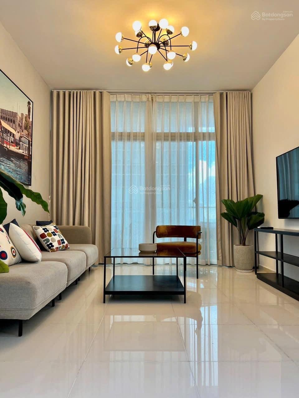 Cho thuê căn hộ Hoàng Anh River View 157m2 ba phòng full giá 25 triệu