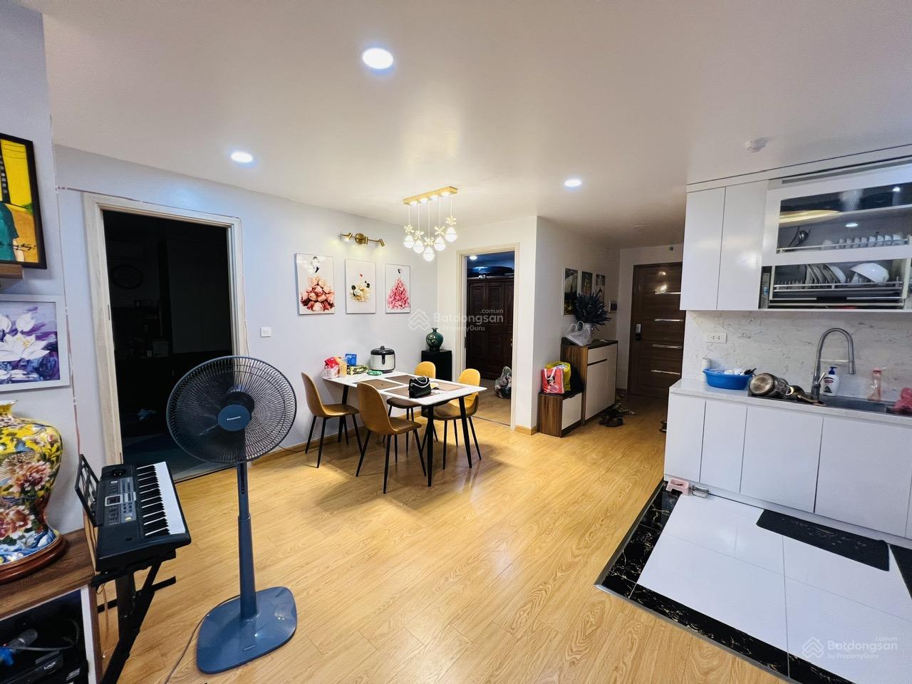 Chính chủ bán căn 2PN Garden Hill 99 Trần Bình, DT 69m, giá 5.4 tỷ, sẵn sổ, full nội thất nhập khẩu