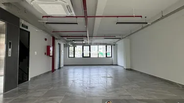 Cho thuê toà VP mặt tiền sông SG Khu TML. Kế Đảo Kim Cương. DT 10x24m hầm 5 lầu. Giá 250tr/tháng