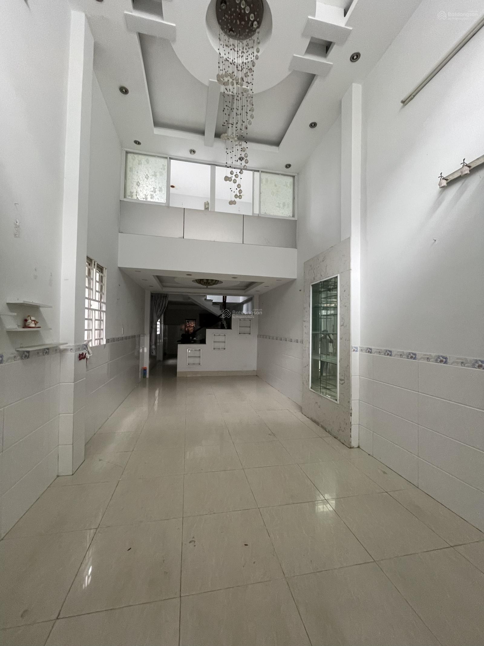 Bán nhà hẻm ô tô 793 KDC Kiều Đàm, giá cực chất 7,7 tỷ, 77m2, 3PN, 2WC