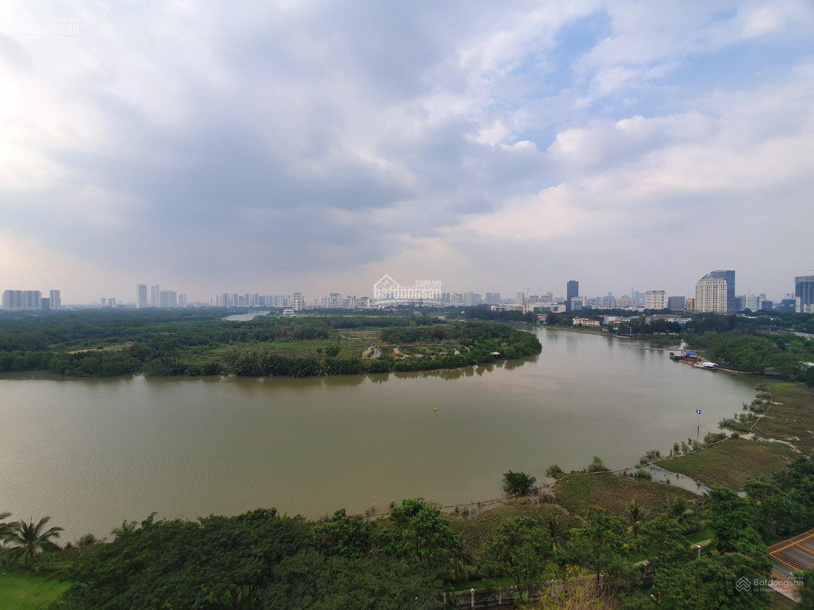 Bán gấp căn hộ Riverside Residence, diện tích 180m2, giá 14,5 tỷ rẻ nhất thị trường. LH: 0946 956 ***