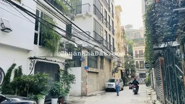 Nhà Hồ Tây ngõ xe hơi tránh nhau bán. Căn nhà 4 tầng khu Quảng An, gần Hồ Tây vị trí đắc địa