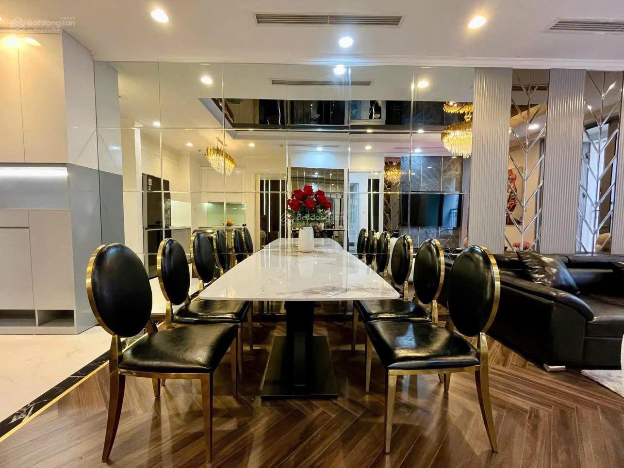 Vợ chồng em bán CH tại Starcity 23 Lê Văn lương 108m2 3pn bc đông nam,giá rẻ LH:0987 362 ***
