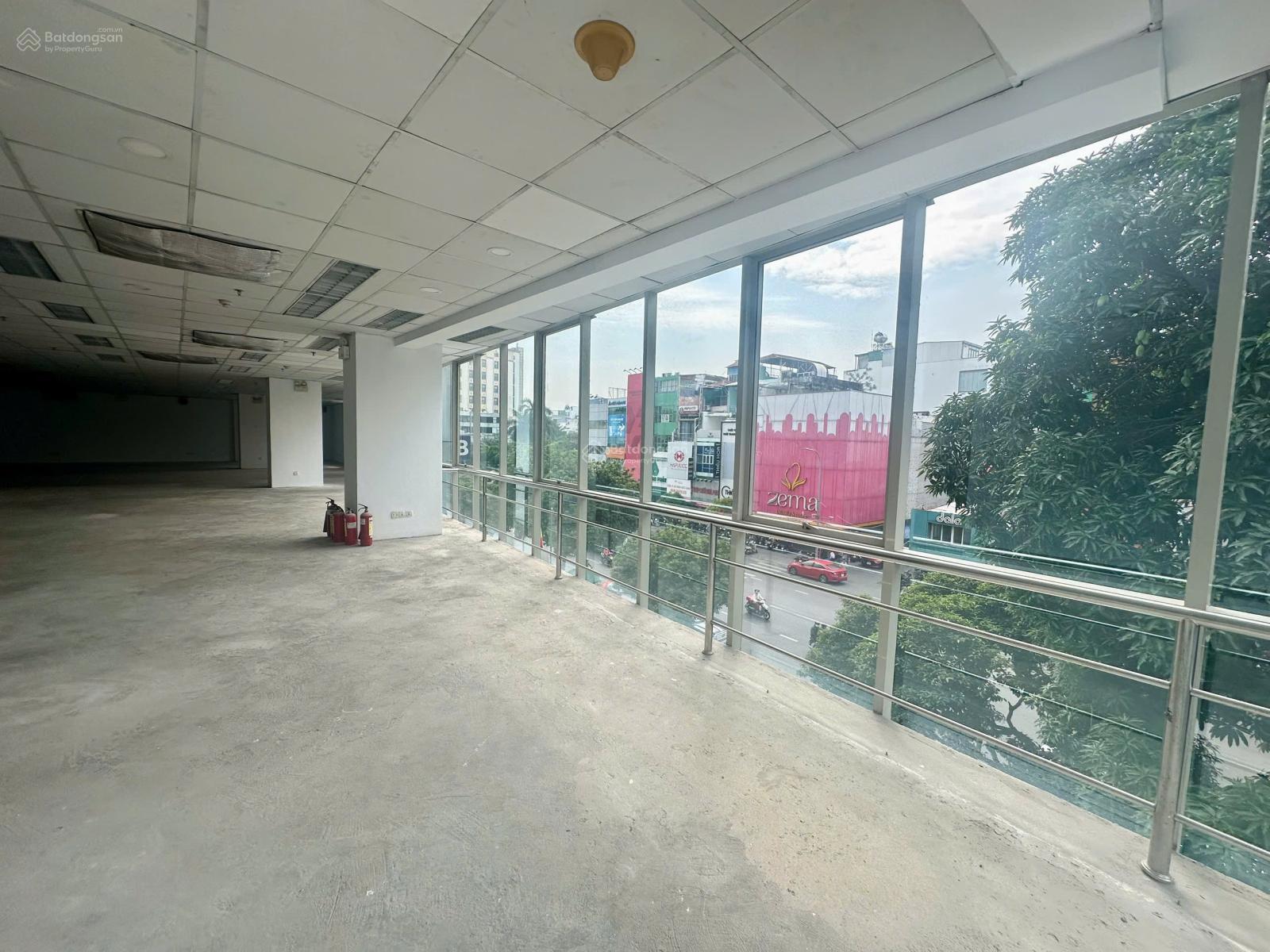 Cho thuê văn phòng Phú Nhuận - Tòa hạng A. DT: 320m2