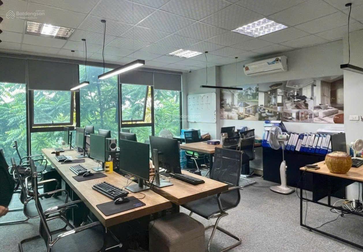 Cho thuê văn phòng, đào tạo: 30m 6tr; 50m 11tr; 80m 16tr; 120m 25tr; 250m 45tr. Phố Trần Hưng Đạo