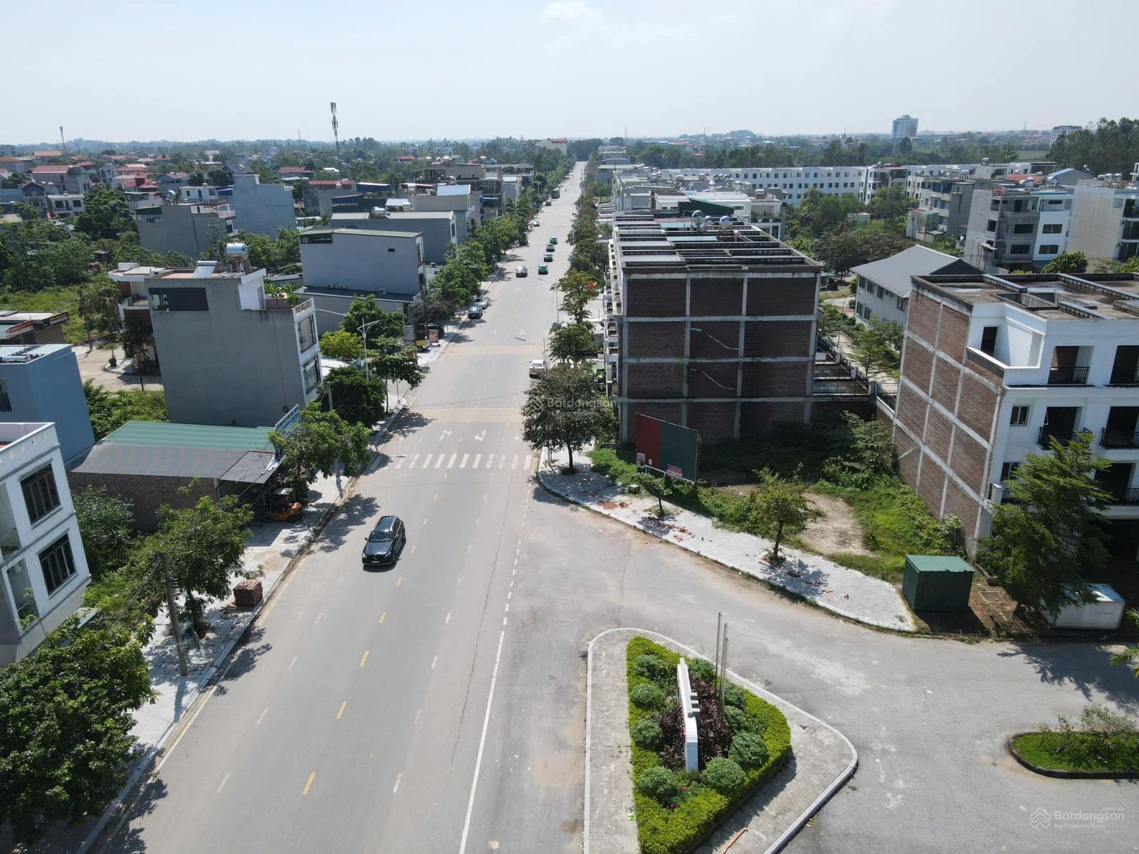 Bán lô view trực tiếp quảng trường vườn hoa KĐT mới Xuân Hoà, giá 4,3 tỷ bao gồm nhà 4 tầng mới xây