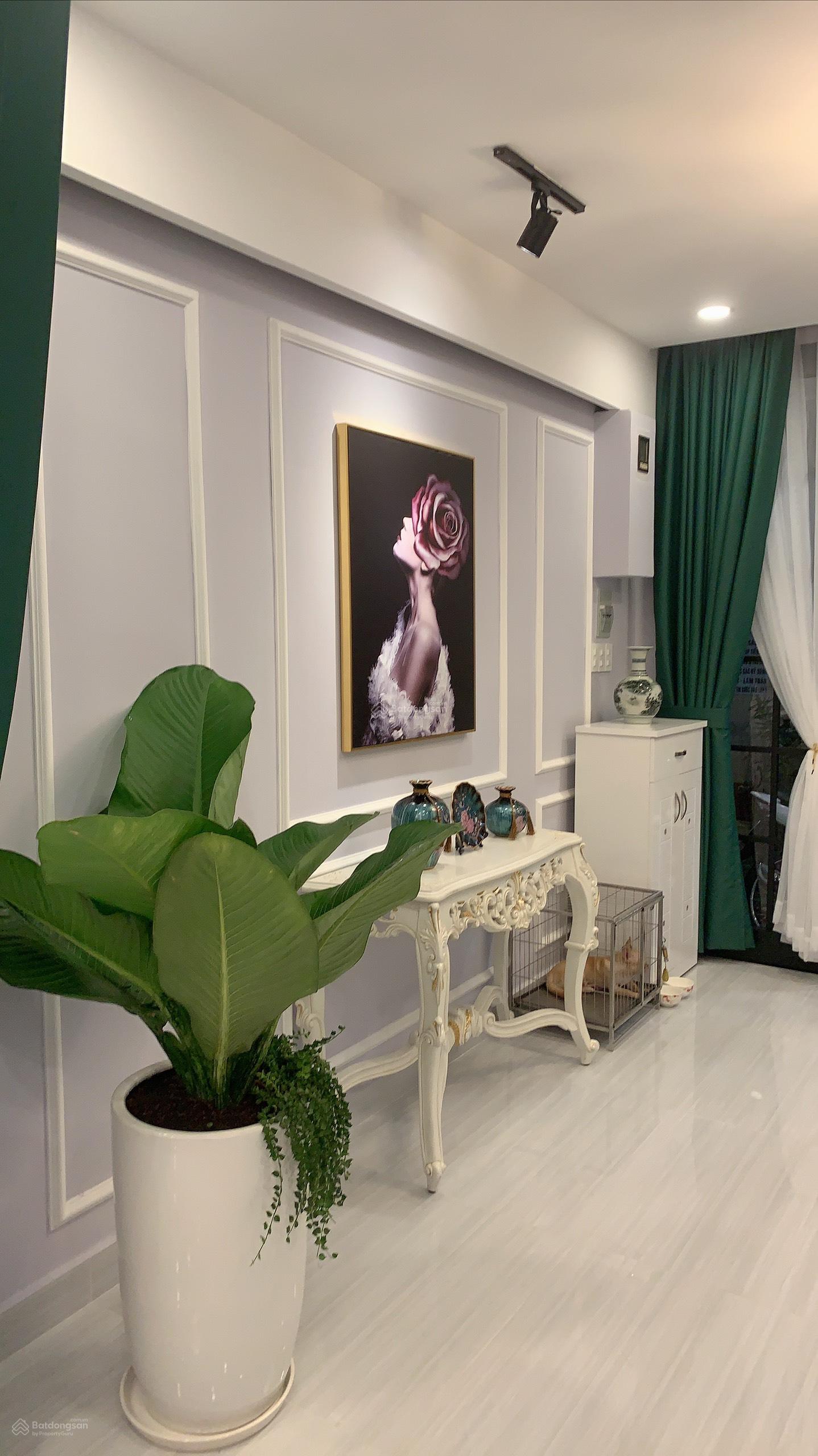 Chủ định cư, bán gấp nhà Thành Thái hẻm xe hơi không có căn thứ 2 so sánh, 4x16m. 10,9 tỷ, P14, Q10