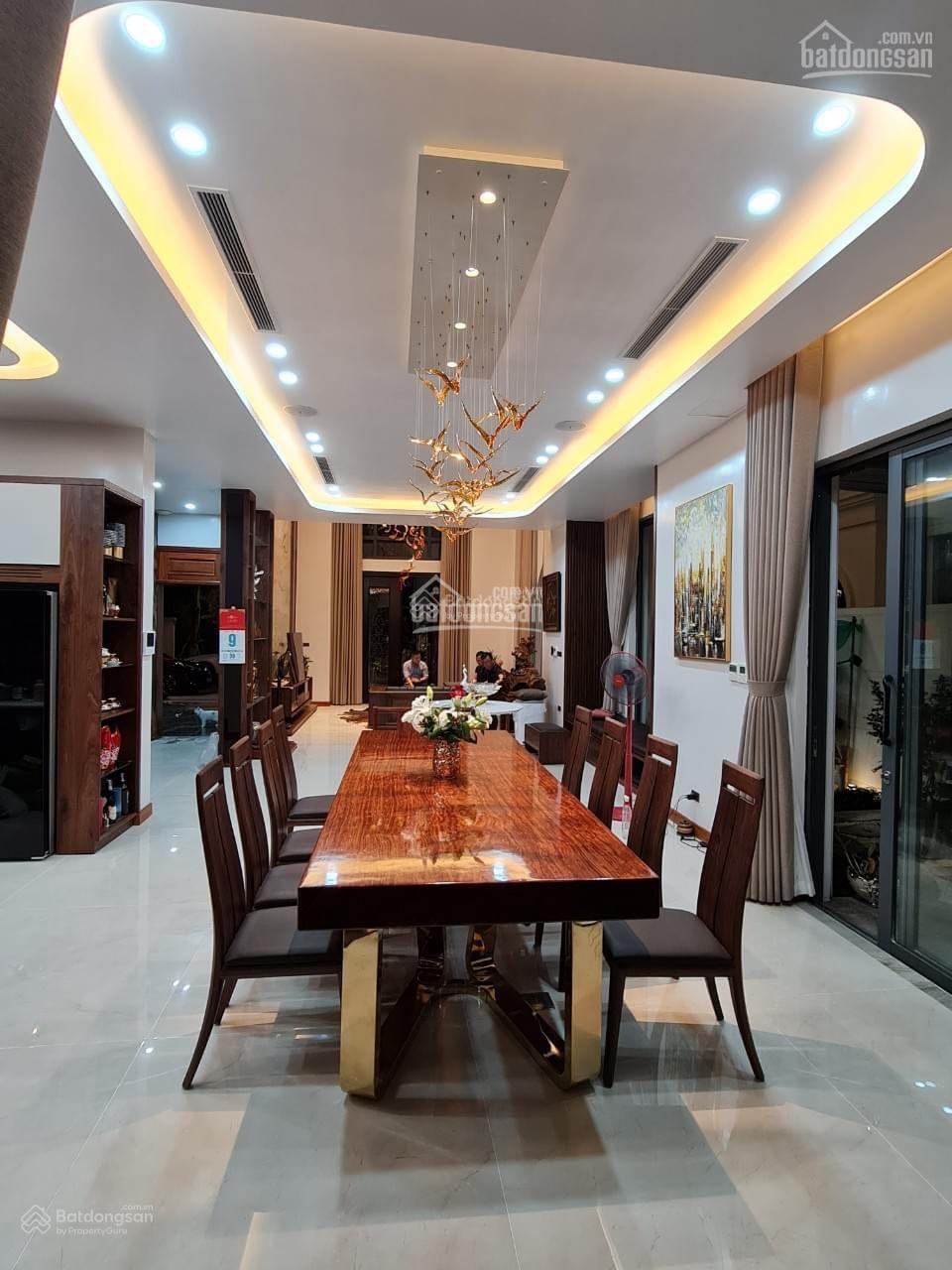 Bán căn hộ tòa nhà M3M4 - 91 Nguyễn Chí Thanh 155m2, 3 PN, view hồ, BC Đông Nam, giá 10,5 tỷ