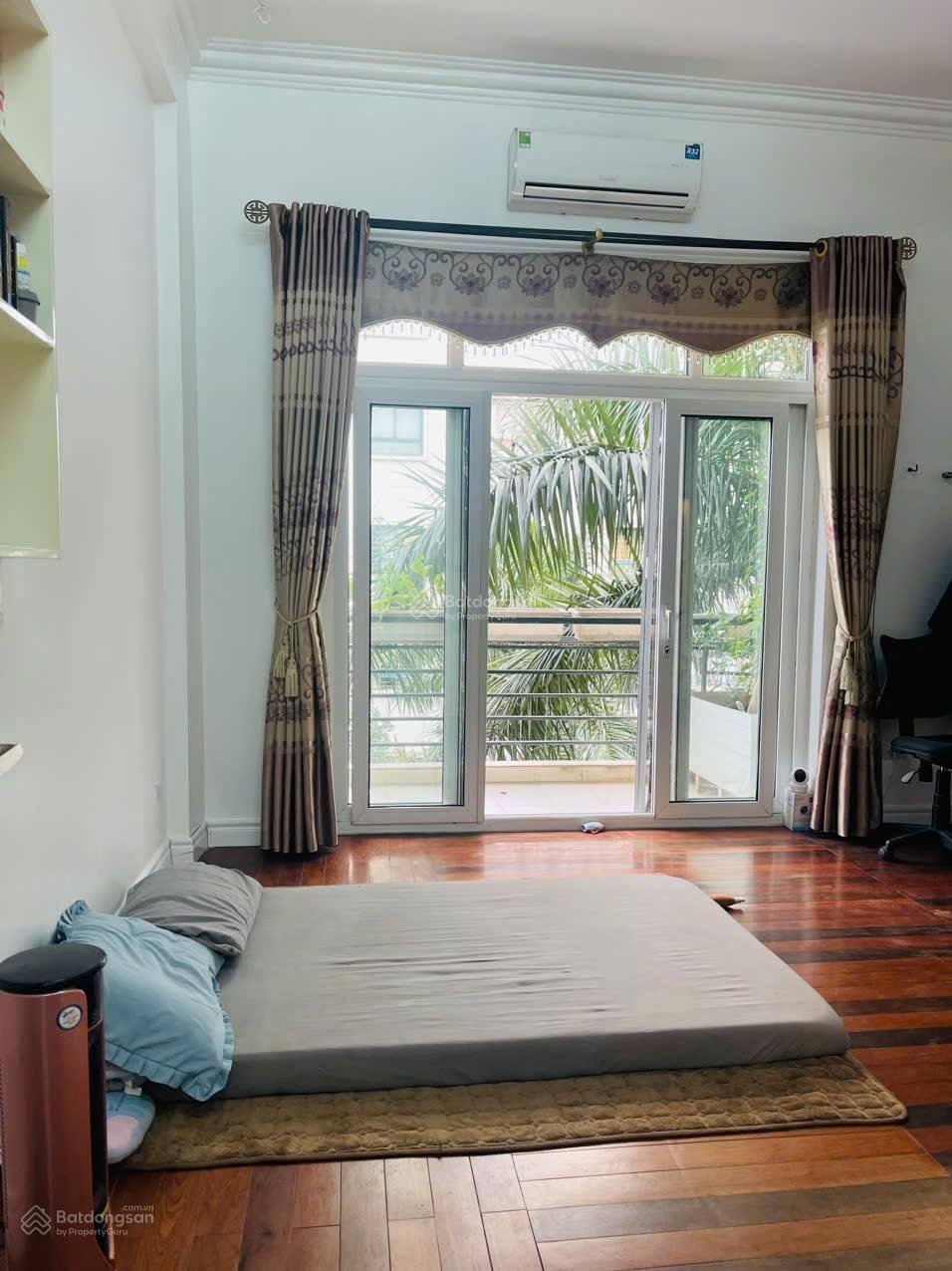Chính chủ bán căn chung cư vị trí vip Ba Đình - 146m2 x 3 ngủ Chính chủ bán căn chung cư vị trí vip Ba Đình - 146m2 x 3 ngủ