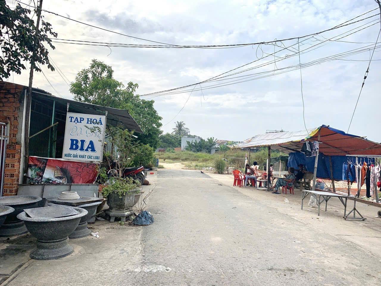 620tr cắt lỗ bán nhanh lô đất 118m2 thổ mặt tiền đường xe hơi Phước Hiệp, Củ Chi