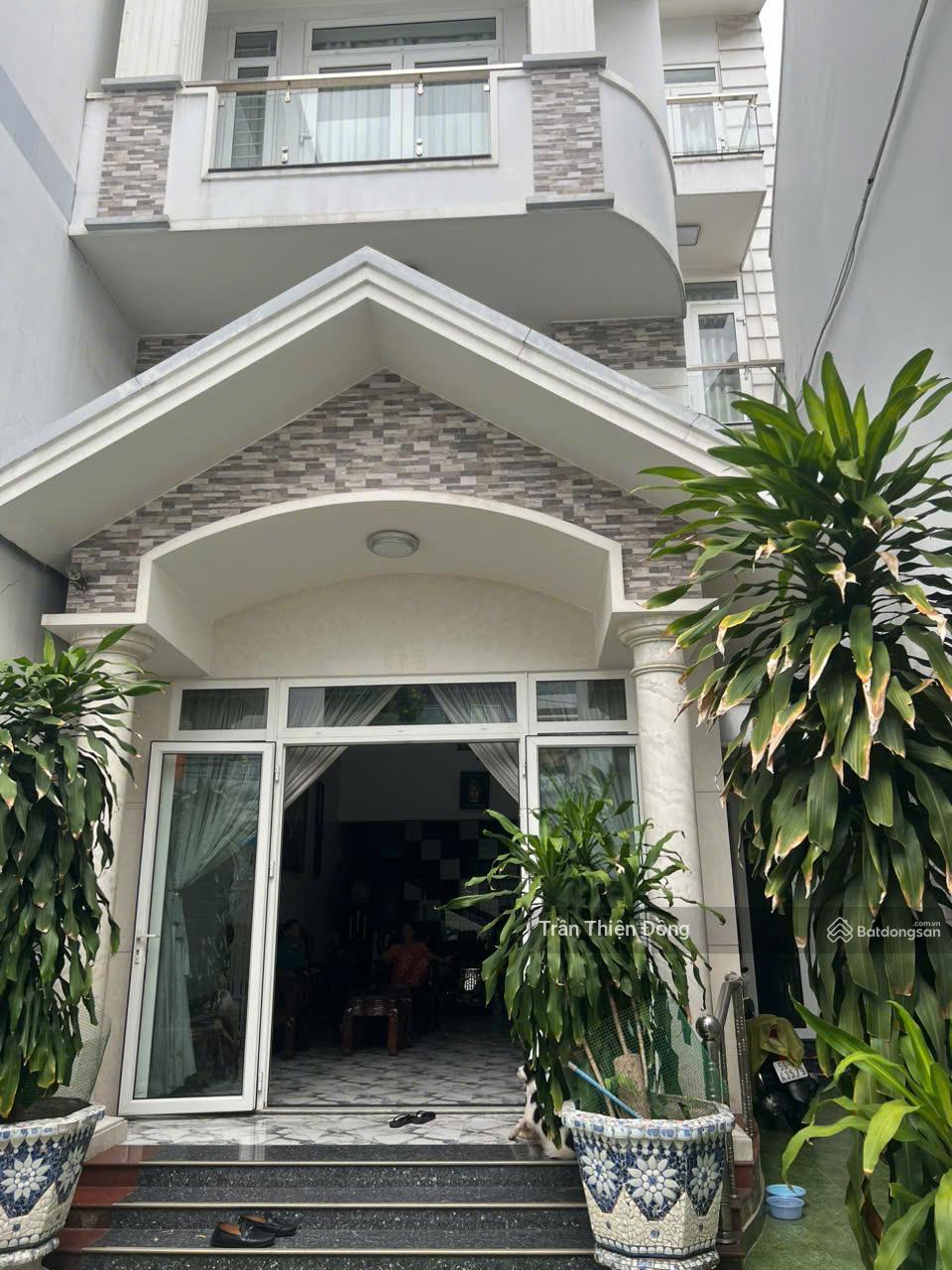 Chính chủ gấp bán MT giá hẻm Nguyễn Bỉnh Khiêm, P1, Gò Vấp CN=158m2. Có thang máy 5 tầng. Chỉ 26 tỷ