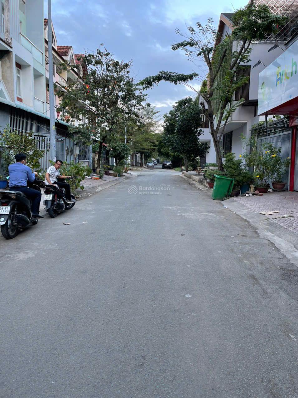 HVL NC - cần bán nhà 4 tầng KDC Nam Long đối diện Global City giá 10.5 tỷ