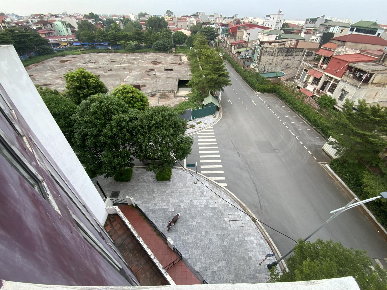 10 Triệu/ tháng có ngay 95m2 đất, 420m2 sử dụng, 5 tầng, mặt phố Bình Minh Garden. 0919 185 ***