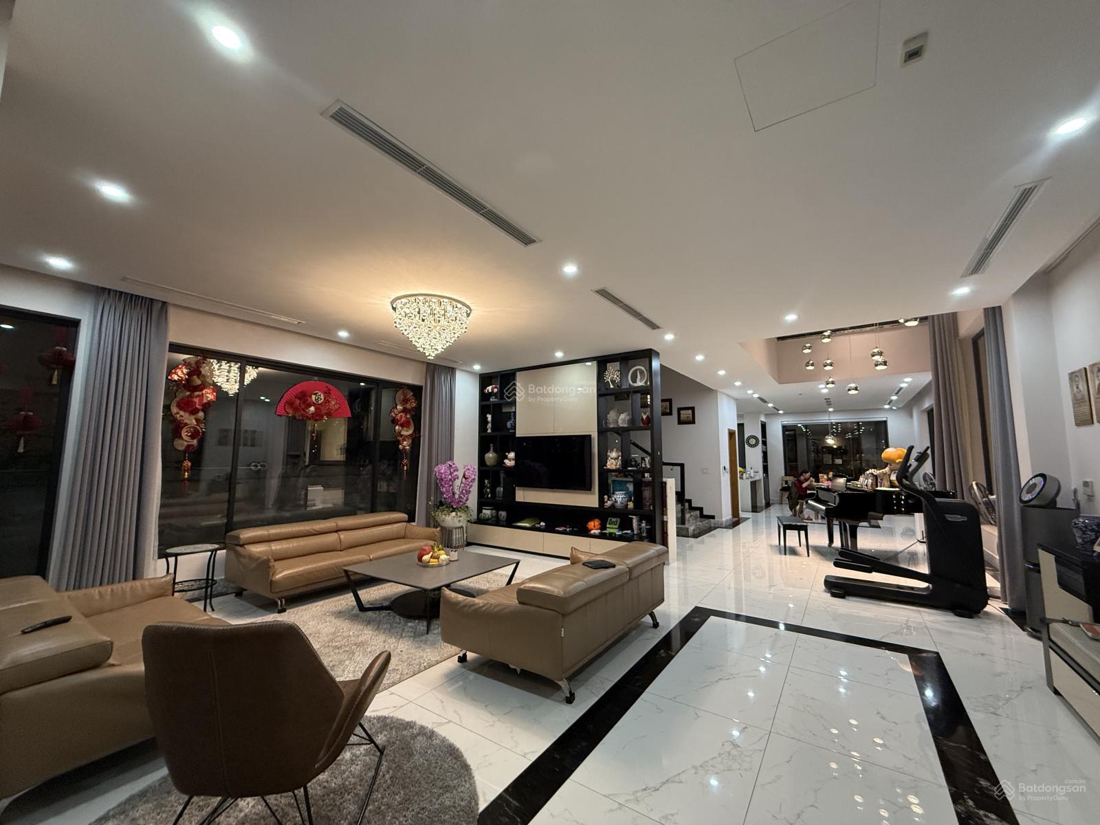 CHO THUÊ giá 105tr/1 tháng. Biệt Thự Vinhomes Riverside. SĐT liên hệ 0981 839 ***