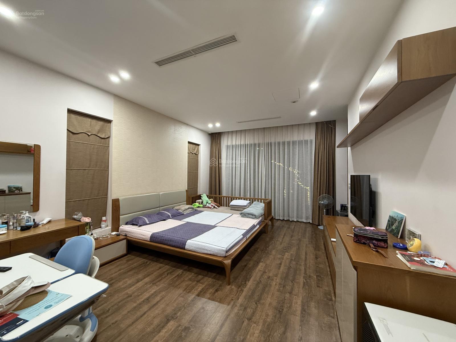 CHO THUÊ giá 105tr/1 tháng. Biệt Thự Vinhomes Riverside. SĐT liên hệ 0981 839 ***