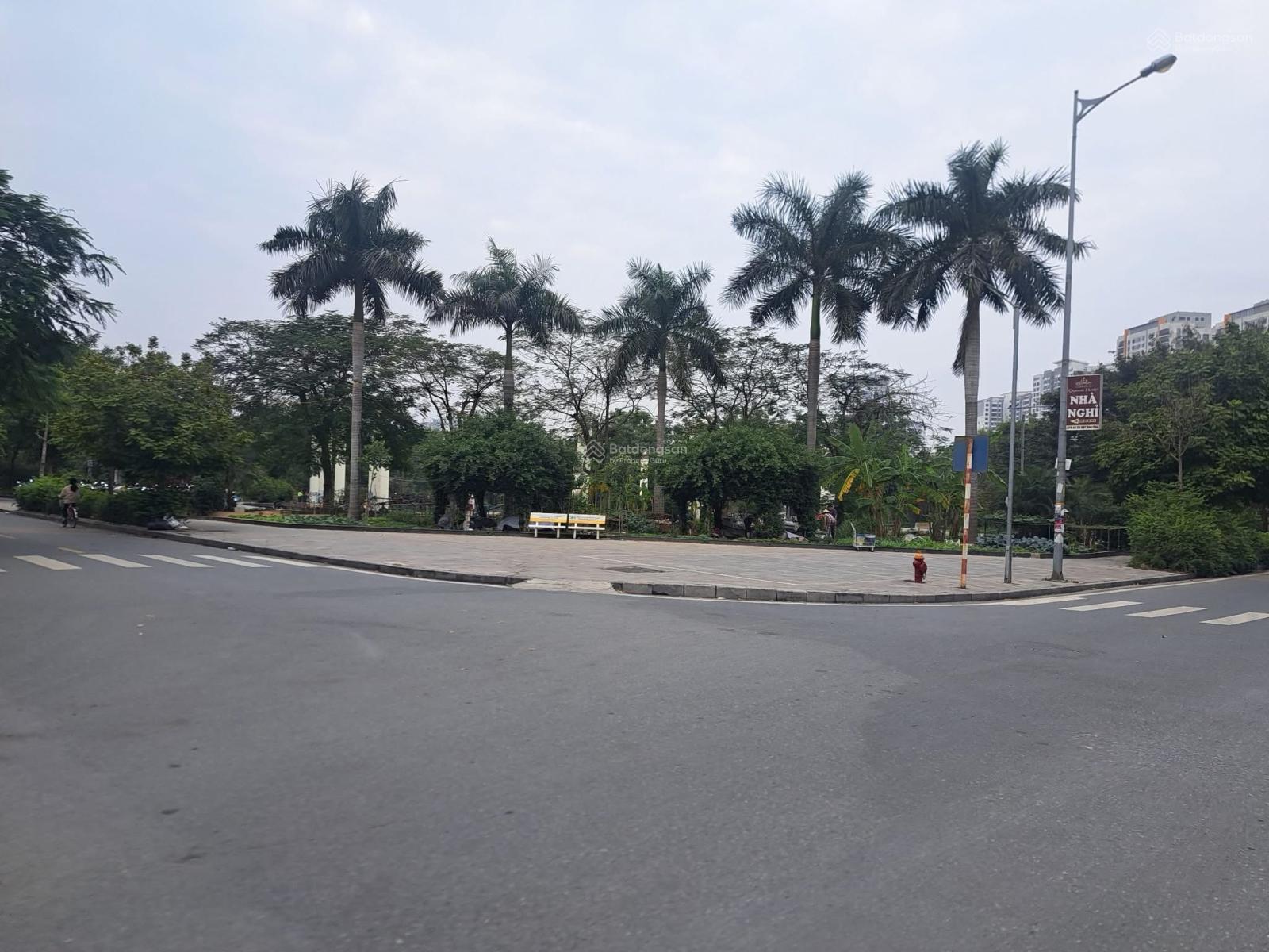 Hạ chào 3,5 tỷ bán gấp bt Văn Phú Diện tích 206m2 giá nhỉnh 35 tỷ mặt tiền 10m