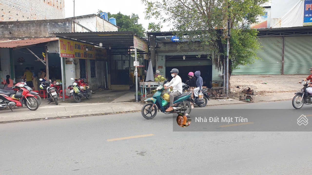 Nhà mặt tiền Phan Văn Hớn DT 9m x 60m, gần chợ Bà Điểm - Hóc Môn Nhà mặt tiền Phan Văn Hớn DT 9m x 60m, gần chợ Bà Điểm - Hóc Môn