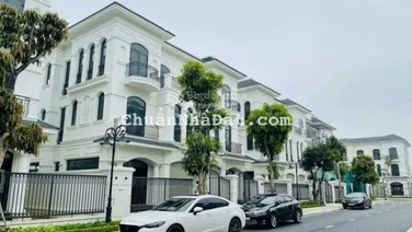 QUỸ HÀNG CHUYỂN NHƯỢNG PHÂN KHU HƯỚNG DƯƠNG GIÁ SIÊU TỐT TRƯỚC KHI ĐÓN SÓNG