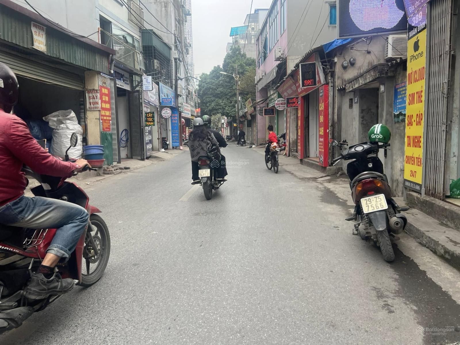 Bán đất phân lô mặt ngõ ô tô tránh nhau Xuân Đỉnh thông Phạm Văn Đồng, thửa đẹp, KD sầm uất Bán đất phân lô mặt ngõ ô tô tránh nhau Xuân Đỉnh thông Phạm Văn Đồng, thửa đẹp, KD sầm uất