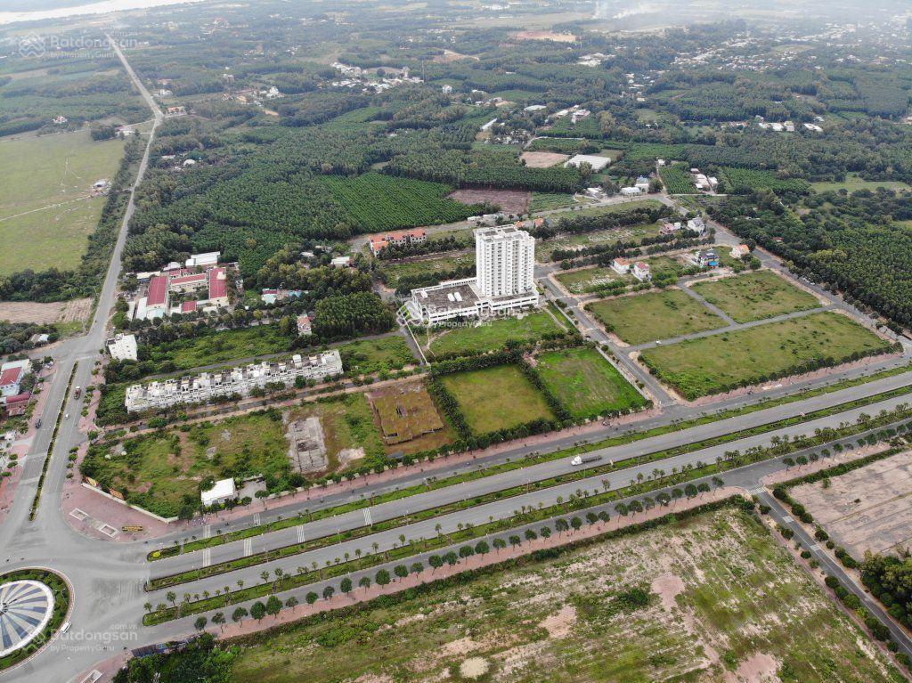 Ra gấp lô đất 175m2 giá 2ty8 ngay UBND nhơn trạch sát chục chính Nguyễn Hữu Cảnh . Sổ Sẵn