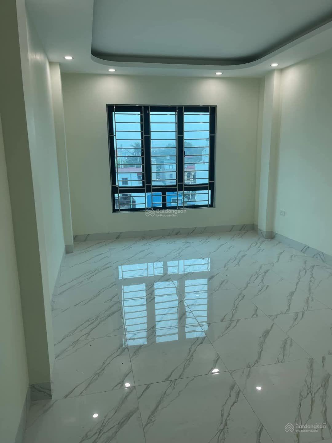 Chỉ 3.3 tỷ Nhà Tả Thanh Oai.Gần trường C1 C2 C3.gần ubnd xã.dt35m 5 tầng 3.3tỷ.LH0968 398 ***