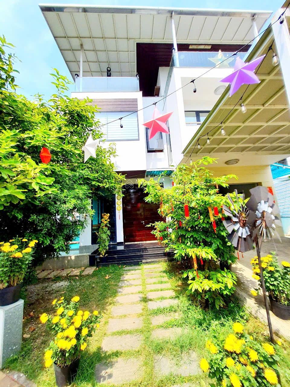 Bán Villa Lucasta đơn lập hoàn thiện view sông