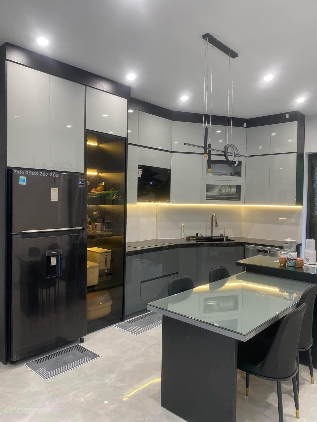 Bán căn cc3ng Sunshine Garden phố Minh Khai cạnh Time City DT 100m- 6.6 tỷ LH E Minh Anh 0944 394 ***