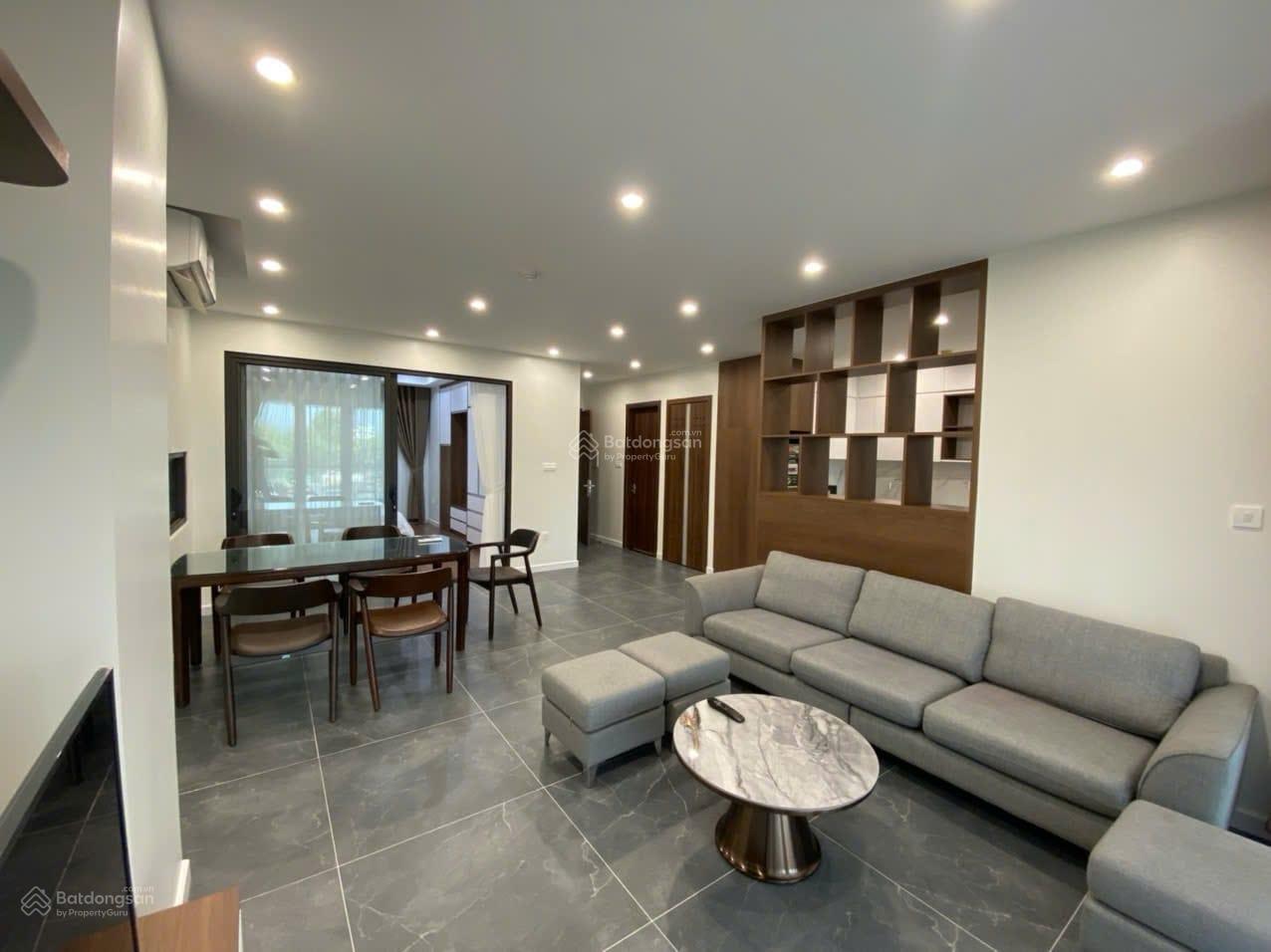 Bán nhà dòng tiền mặt phố Nghi Tàm, Tây Hồ. 126m2, 6 tầng + hầm, view hồ Tây trực diện Bán nhà dòng tiền mặt phố Nghi Tàm, Tây Hồ. 126m2, 6 tầng + hầm, view hồ Tây trực diện