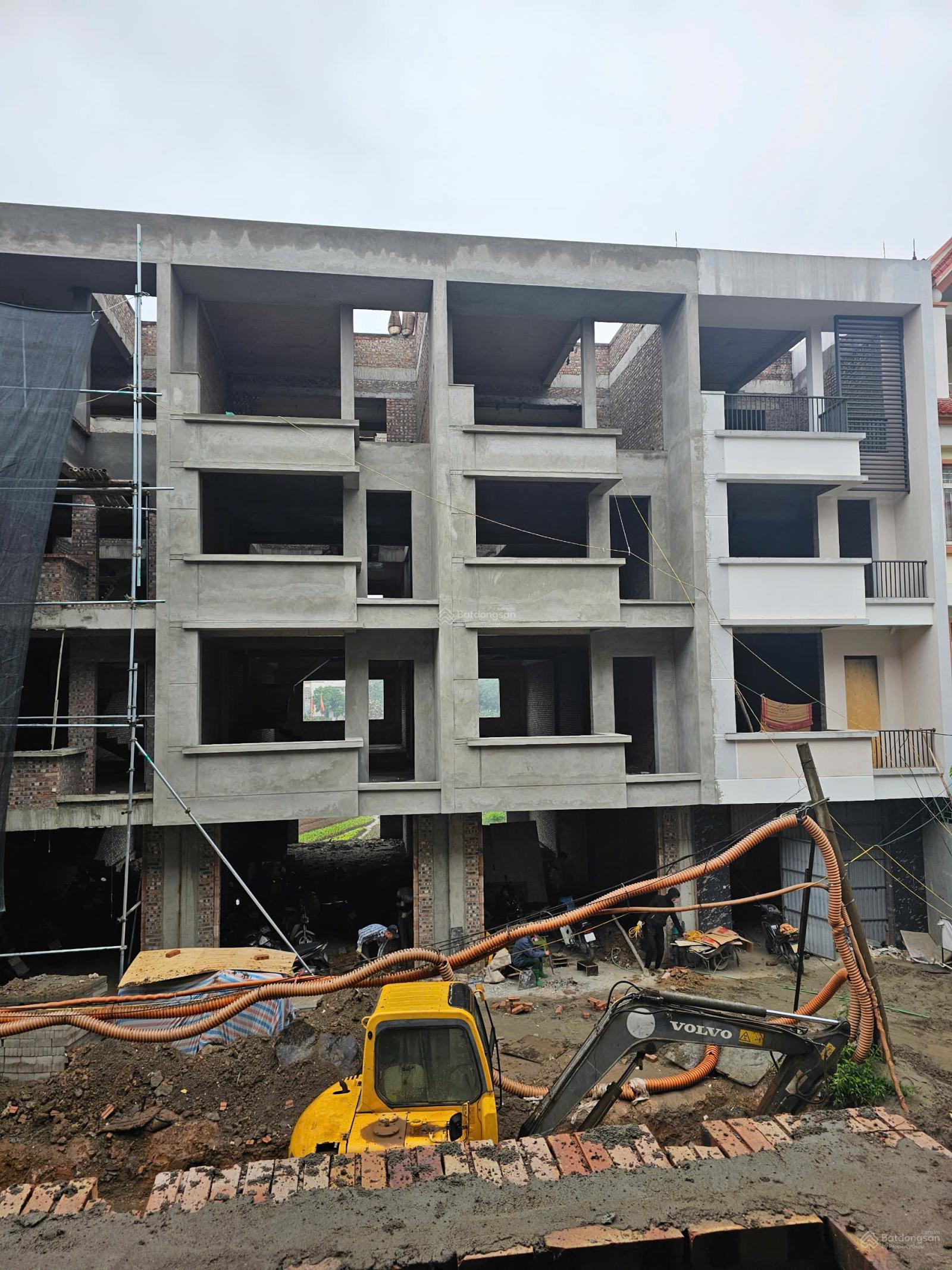 Bán nhà 4 tầng, mới xây thô tại đường Lê Văn Lương, Tích Sơn, Vĩnh Yên, Vĩnh Phúc, DT 110m2