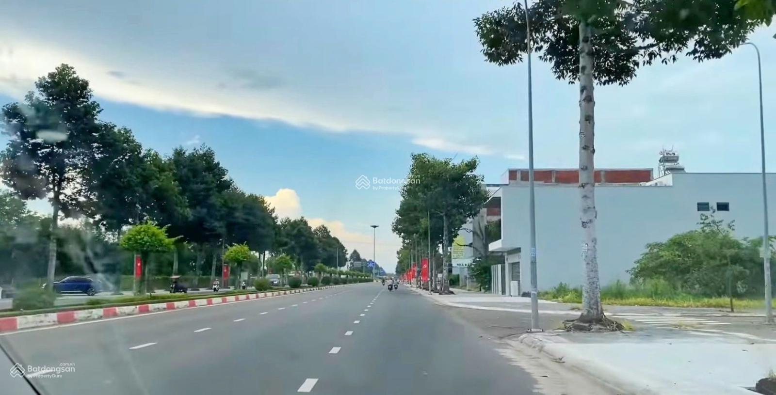 Duy Nhất 1 Lô Góc 2MT trong TĐC Lộc An - Bình Sơn Long Thành. 100m2 2tỷ. Đã ra sổ. Công Chứng ngay