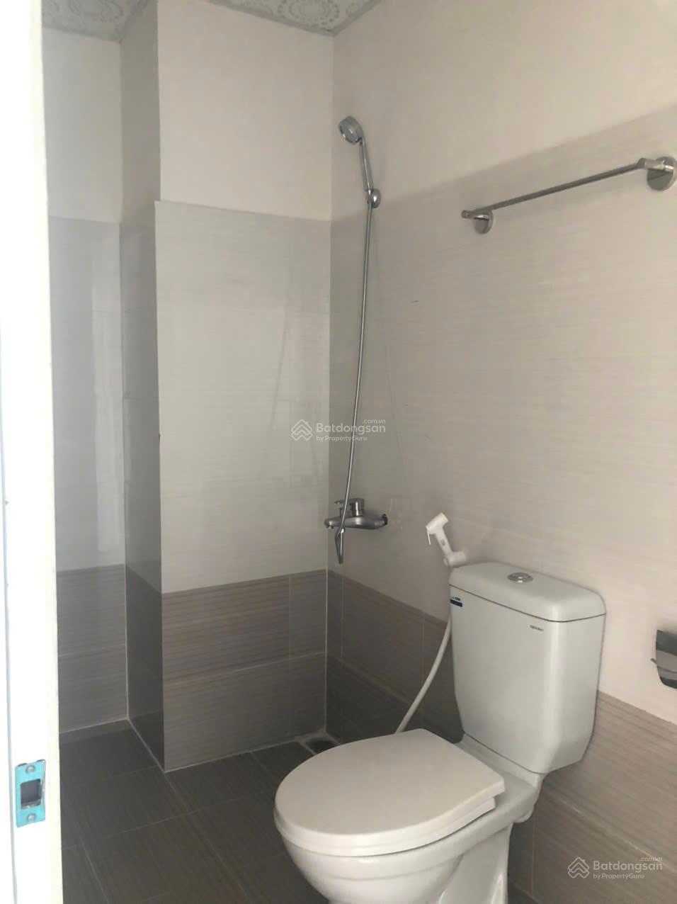 Bán căn hộ Hoàng Quân gần biển, 62m2 căn góc, hướng Đông Nam, đã có sổ đỏ, giá 1.7 tỷ