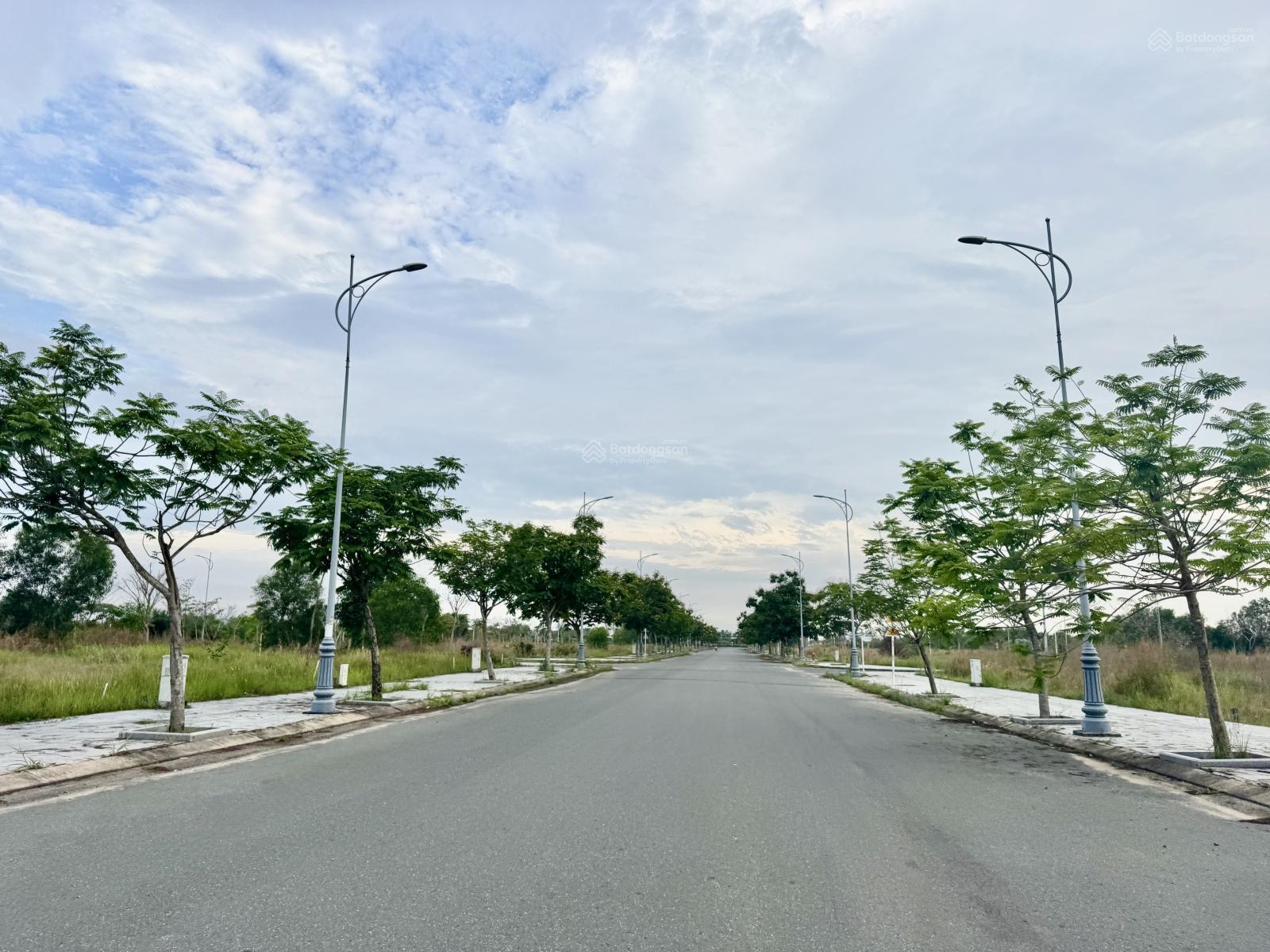 Chính chủ gửi bán nền Biên Hoà New City 100m2, đường 18m, chỉ 1.82 tỷ bao phí sang sổ đỏ