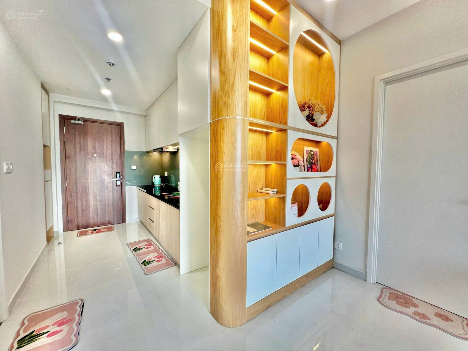 CHỦ BÁN NHANH CĂN HỘ 1 PHÒNG NGỦ FULL NỘI THẤT CHỈ 2,35TỶ CC THE EMERALD GOLF VIEW LH: TRẦN HÀN VŨ