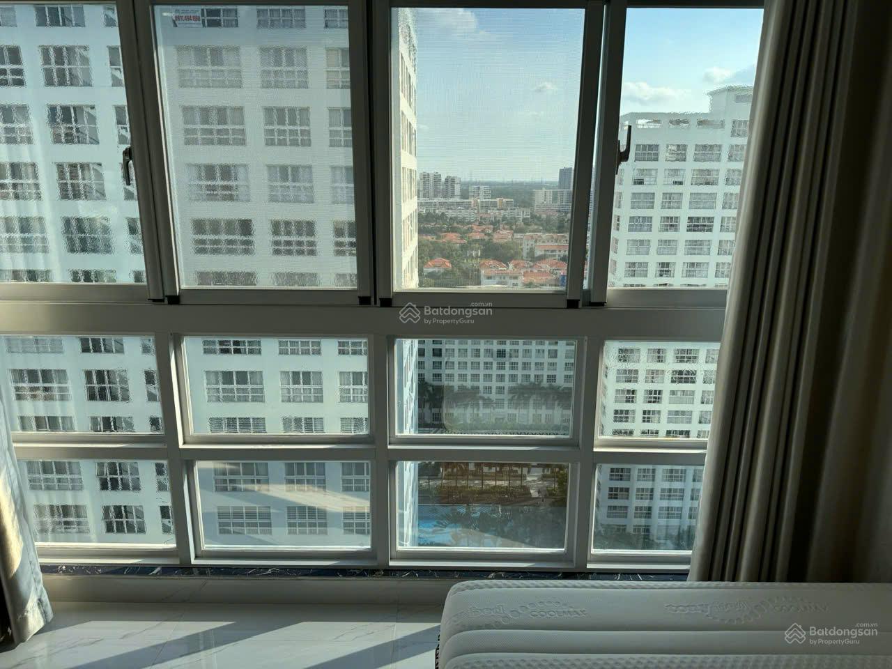 Bán CC Happy Valley -PMH, Q7-HCM. 135m2 View sông thoáng mát. Full nội thất. LH: 0981 934 ***