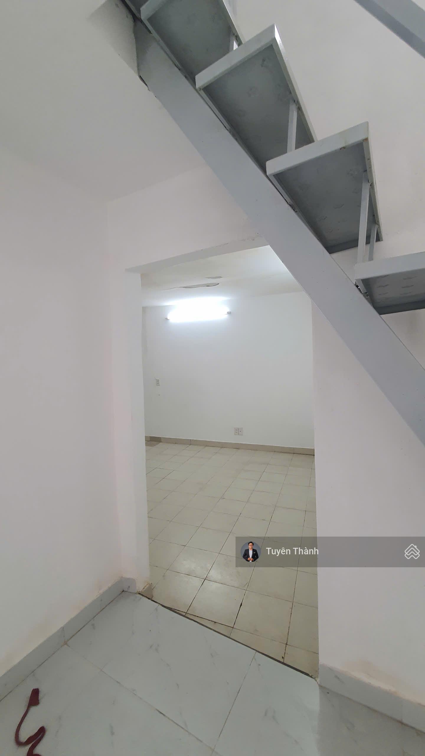 Bán nhà HXM Hồng Bàng, (NH 7,95 x 16m), 2 tầng, 2 sân vườn, 2 ban công, hàng hiếm giá chỉ 7.4 tỷ BL Bán nhà HXM Hồng Bàng, (NH 7,95 x 16m), 2 tầng, 2 sân vườn, 2 ban công, hàng hiếm giá chỉ 7.4 tỷ BL