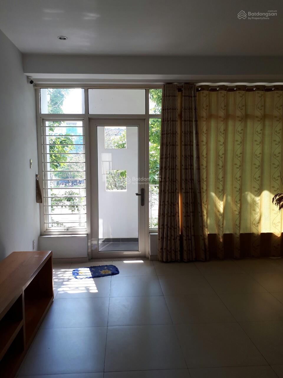 Một căn duy nhất khu Trung Sơn đối diện CV, nhà thoáng mát, đẹp dt 100m2 giá chỉ 15,5 tỷ 0901 023 ***