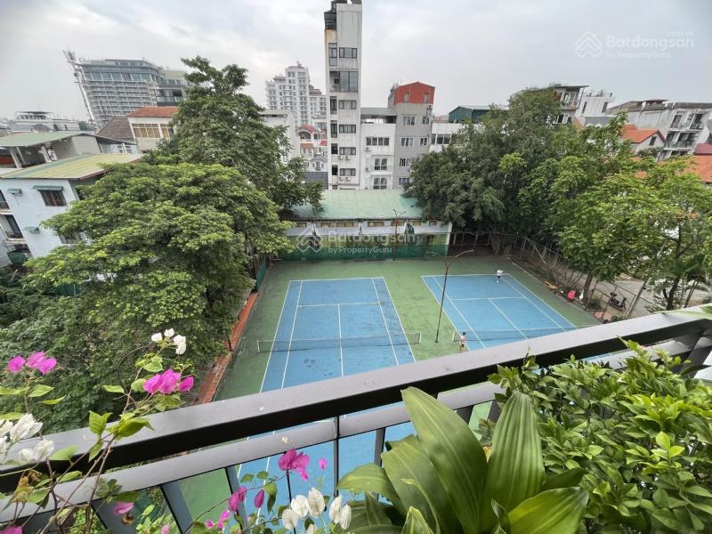 Bán cả toà nhà 6 tầng sang trọng có bể bơi đang làm căn hộ dịch vụ cho người NN thuê kín khách