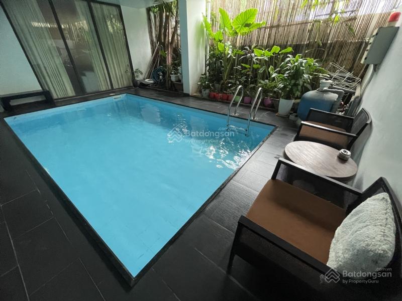 Bán cả toà nhà 6 tầng sang trọng có bể bơi đang làm căn hộ dịch vụ cho người NN thuê kín khách